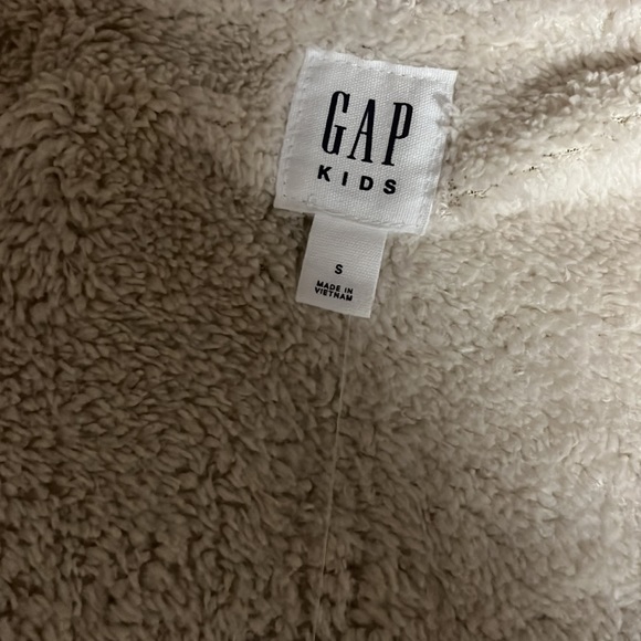 !!!! 1/$14  or all 3/$35 !!!!! Gap sweat jacket - Picture 3 of 4